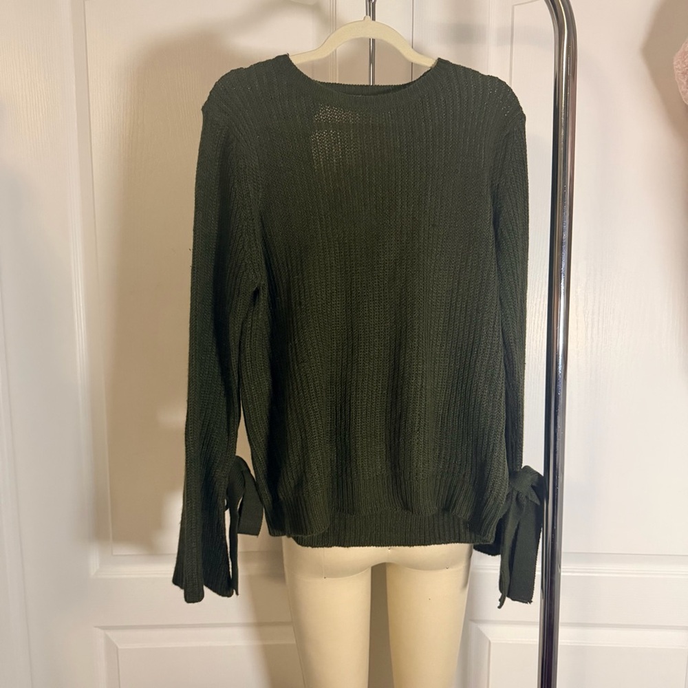 Dark Olive Green Knit Sweater with Tie Sleeves & Key Hole Back Size L